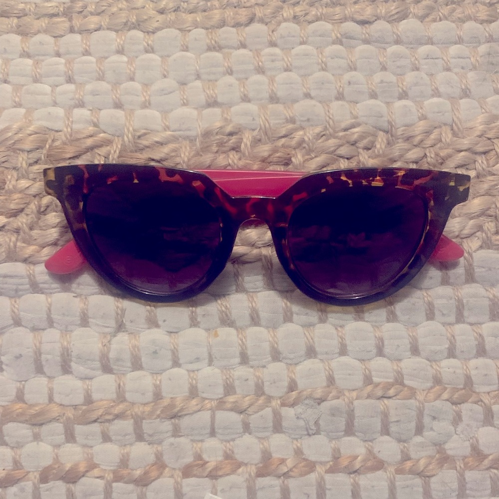 Anthropologie ett twa cat eye tortoise sunglasses